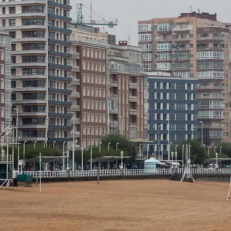 Gran En Primera Linea De Playa * ヒホン