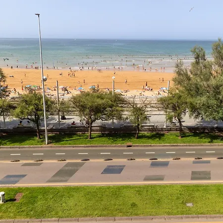 Gran En Primera Linea De Playa Lejlighed